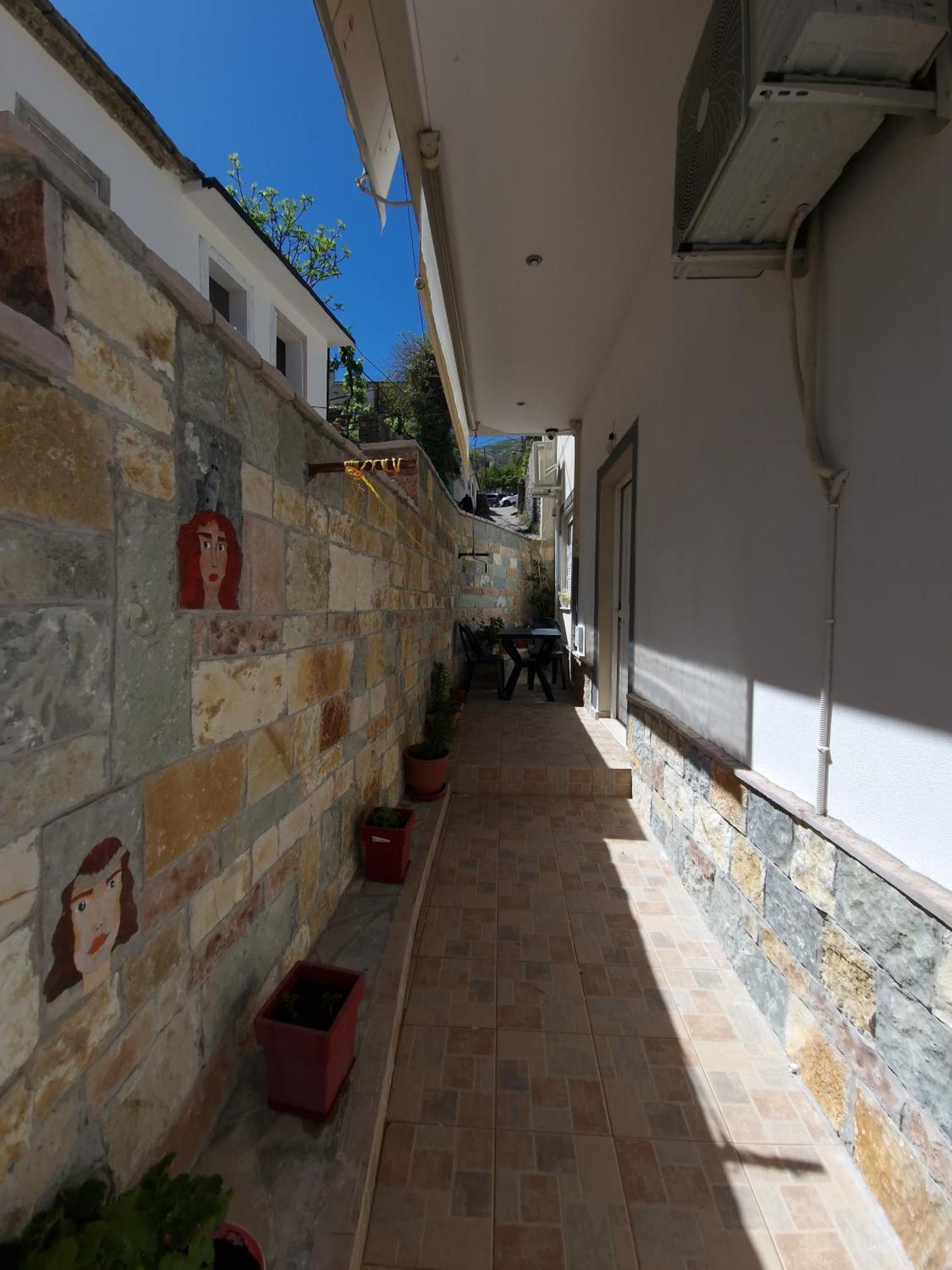 Apartment Antigona Gjirokastër Eksteriør billede
