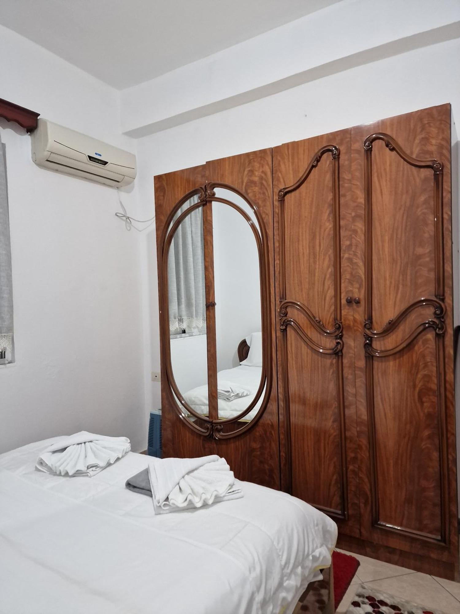 Apartment Antigona Gjirokastër Eksteriør billede