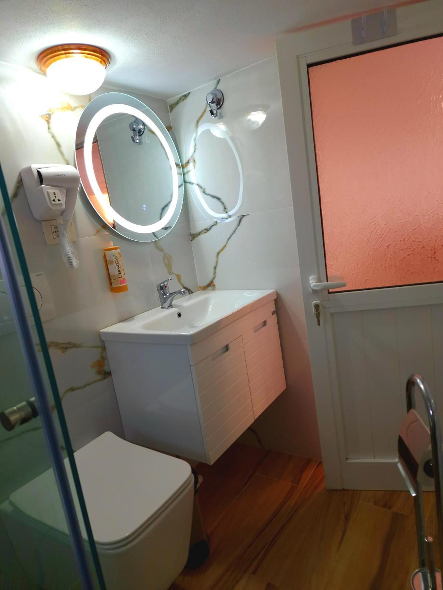 Apartment Antigona Gjirokastër Eksteriør billede