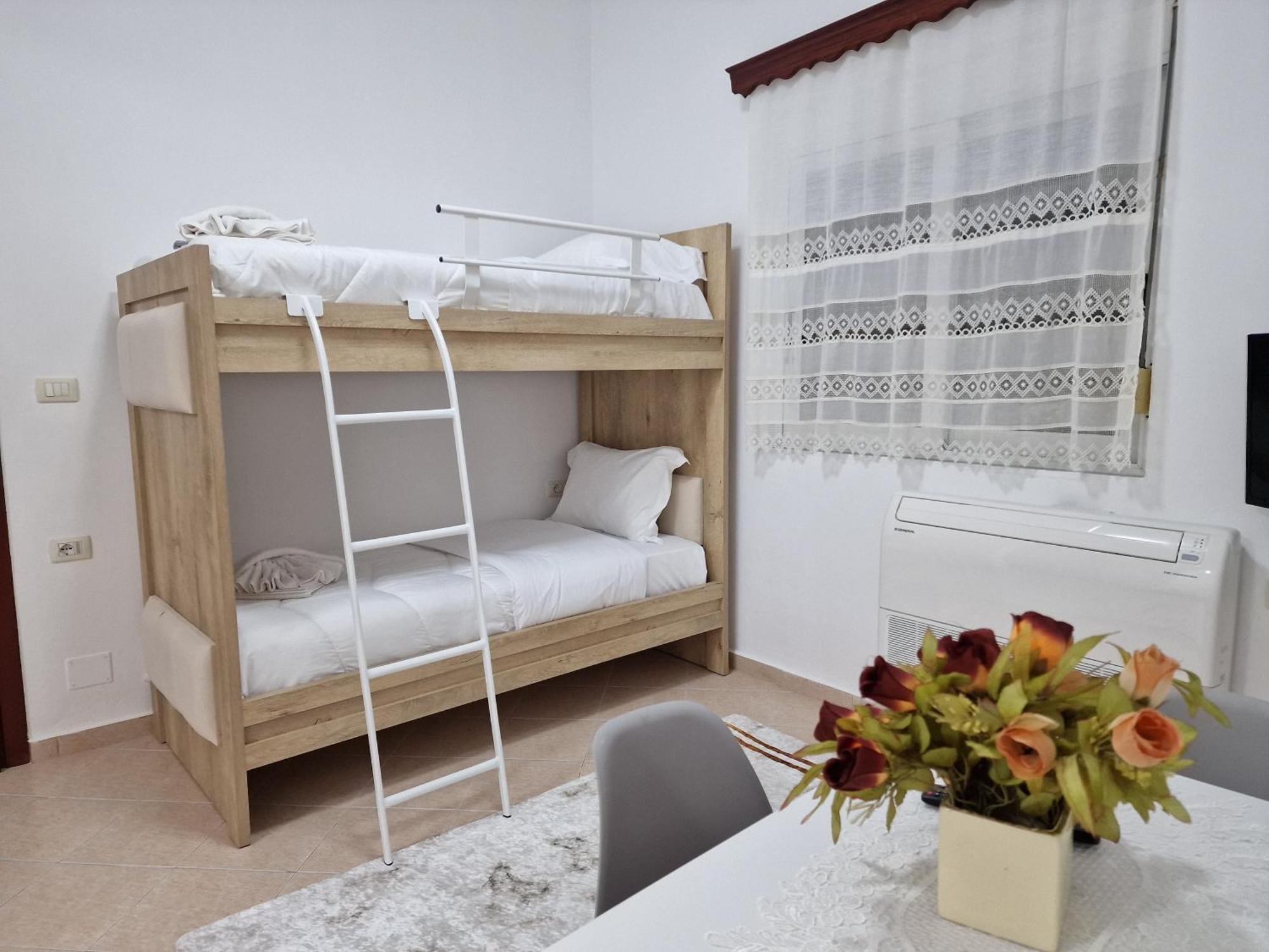 Apartment Antigona Gjirokastër Eksteriør billede