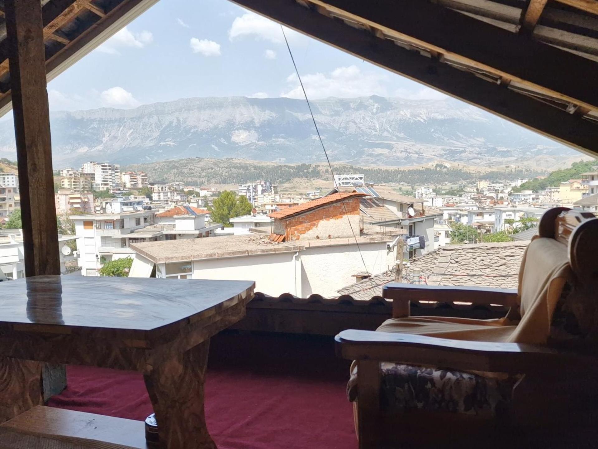 Apartment Antigona Gjirokastër Eksteriør billede